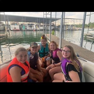 Meet your Posher, Hannah